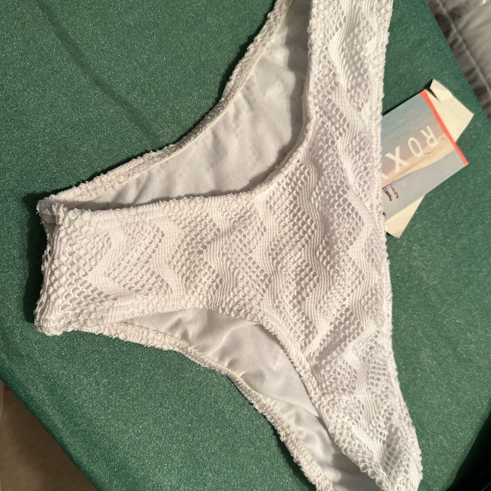 NWT white Roxy bikini bottom